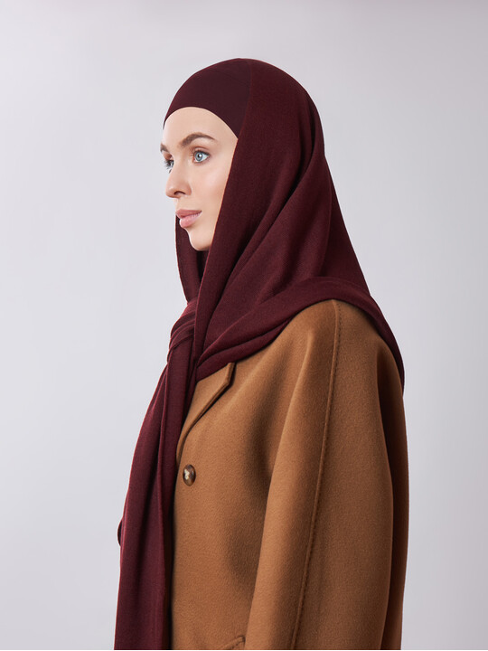 Jasmyne Sample Maroon